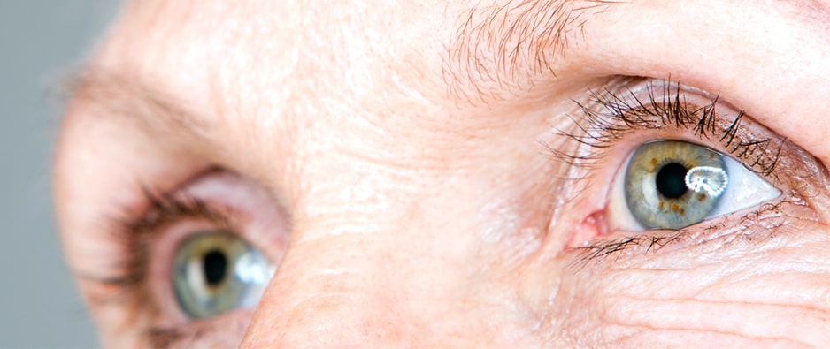 Чтобы избежать неприятных последствий глаукомы с симптомами, требующими срочного начала лечения, необходимо регулярно обращаться к офтальмологу