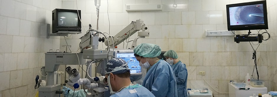 Лечение катаракты только хирургическое.