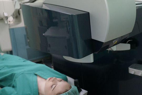 Операция лазерной коррекции: цены доступны