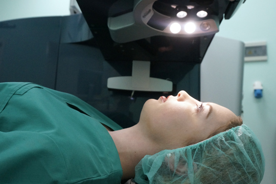 Как лечить дальнозоркость современными методами?