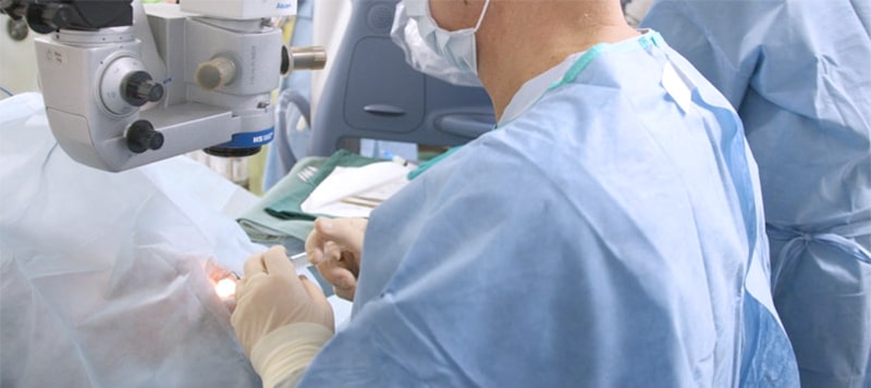 Операции по имплантации таких ИОЛ мы проводим в нашей клинике Операции по имплантации таких ИОЛ мы проводим в нашей клинике