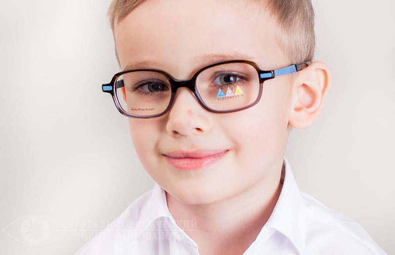 Детские оправы должны быть прочными и безопасными.
