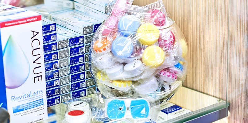 Нет однозначного ответа на вопрос, какие линзы лучше — жесткие или мягкие. Все зависит от состояния роговицы.