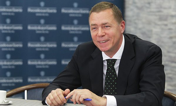 Важно все: правильно поставленный диагноз, точный расчет возможностей самого хрусталика, точный расчет проведения самой операции.