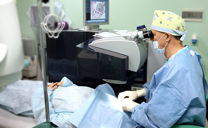 Восстановление после ЛАСИК проходит в течение одних суток. Восстановление после ЛАСИК проходит в течение одних суток.