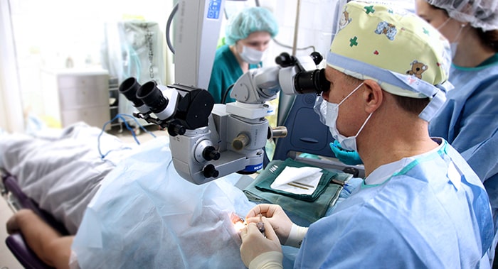 доктор профессор Коновалов