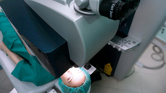 методы лазерной коррекции зрения в клинике Коновалова