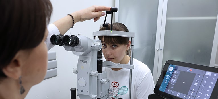 Своевременное вмешательство позволяет существенно улучшить прогноз для пациентов с глаукомой, предотвращая потерю зрения и улучшая качество жизни.