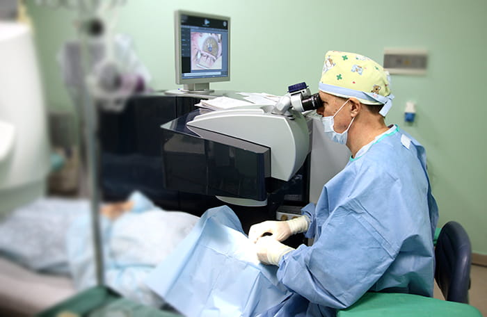 на операцию Ласик стоимость можно узнать на нашем сайте