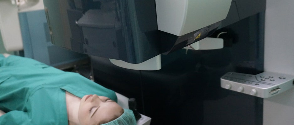 по уровню рисков на сегодня бескровные лазерные операции на глаза (в особенности с использованием метода ЛАСИК) являются самыми безопасными по сравнению с другими методами lazernaya_korrekciya_posledstviya.jpg