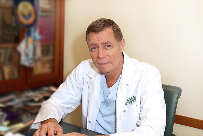 Первым и наиболее характерным симптомом тапеторетинальной абиотрофии является ночная слепота